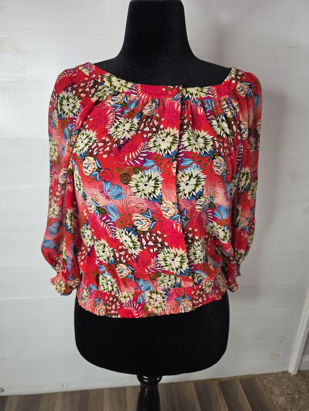 Alice + Olivia Keeley Silk Blend Floral Smocked Blouse Designer Boho Feminine. M